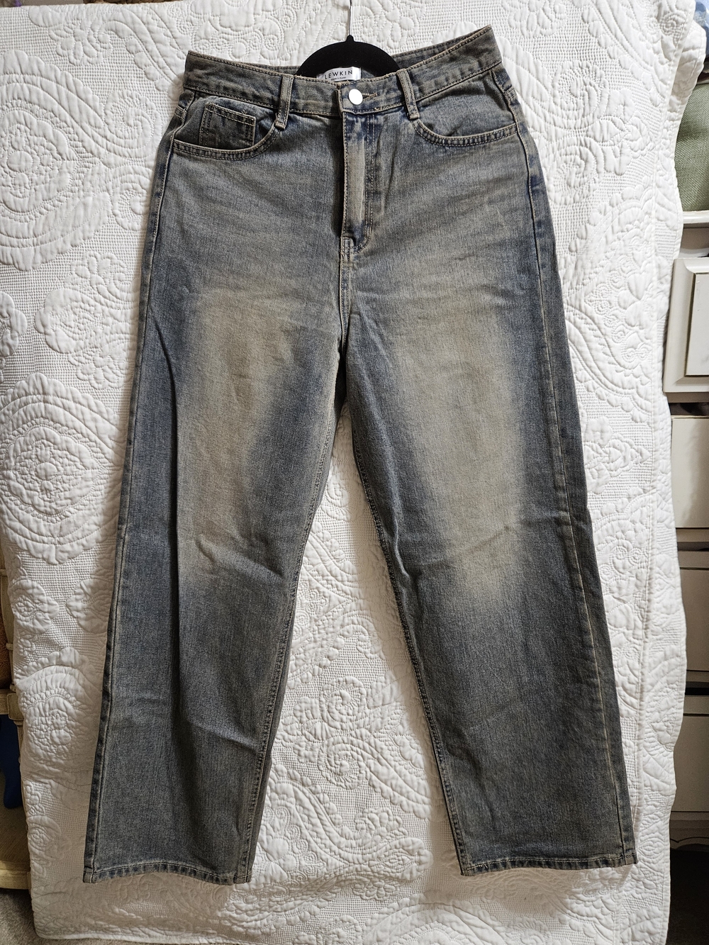 Medium Wash Womens Jeans